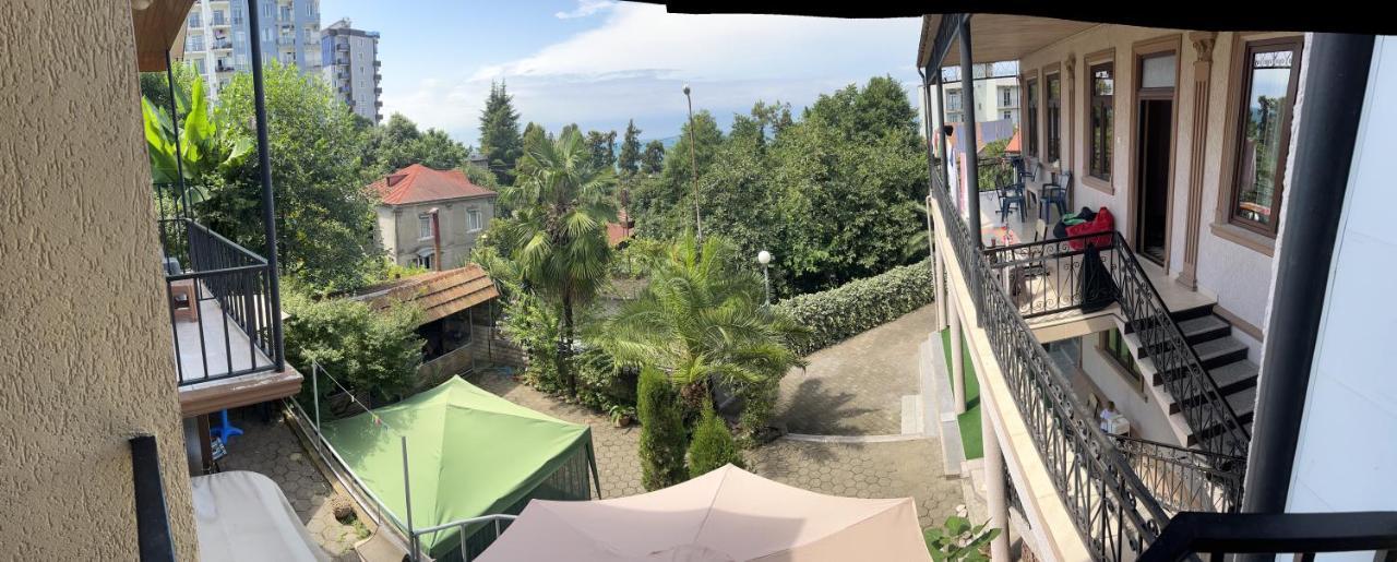 Guest House Nino Makhinjauri Buitenkant foto